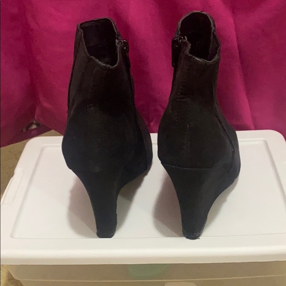 pointed wedge booties - Picture 3 of 4